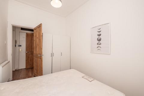 4/3 Caledonian Crescent, Edinburgh, EH11 2DE