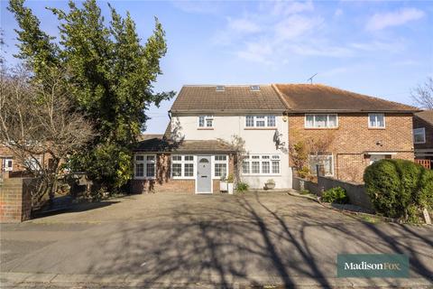 5 bedroom semi-detached house to rent, Lawton Road, Essex IG10