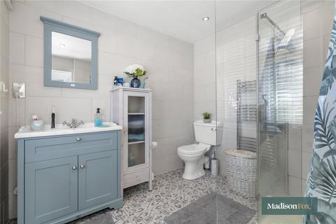 5 bedroom semi-detached house to rent, Lawton Road, Essex IG10