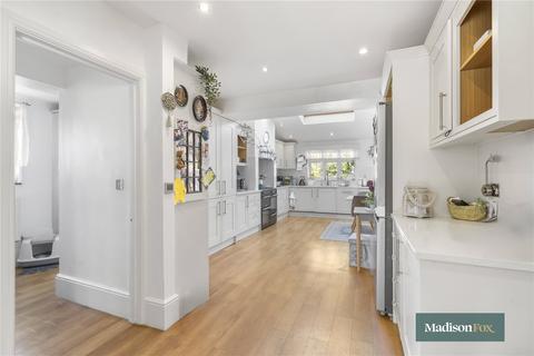 5 bedroom semi-detached house to rent, Lawton Road, Essex IG10