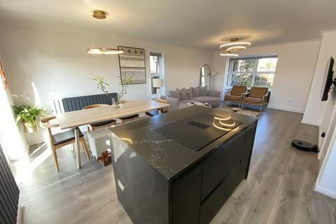 4 bedroom detached house to rent, Three Ships Court, Mumbles, Swansea