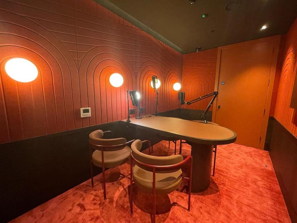 Podcast Room