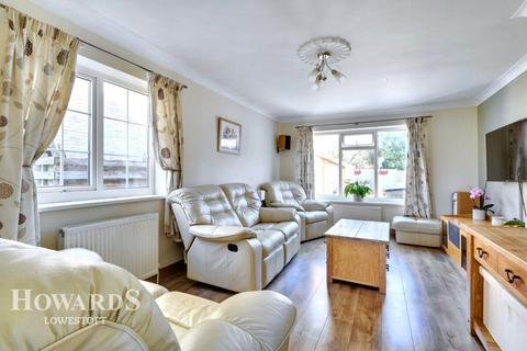 4 bedroom detached house for sale, Ninfield Close, Carlton Colville