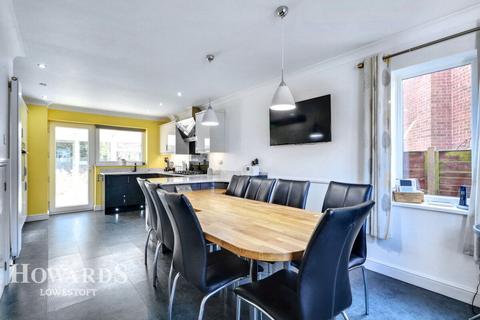 4 bedroom detached house for sale, Ninfield Close, Carlton Colville