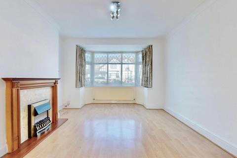 32 Ingram Way, Greenford, UB6 8QG