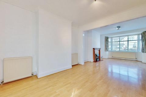 32 Ingram Way, Greenford, UB6 8QG