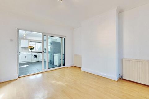 32 Ingram Way, Greenford, UB6 8QG