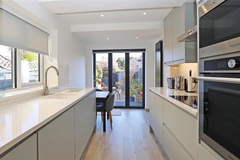21 Churchill Road, South Croydon, CR2 6HE