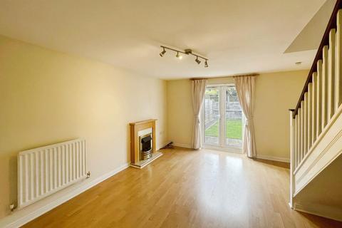 2 bedroom terraced house to rent, Carroll Close, Stratford-upon-Avon