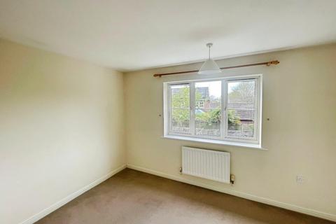 2 bedroom terraced house to rent, Carroll Close, Stratford-upon-Avon