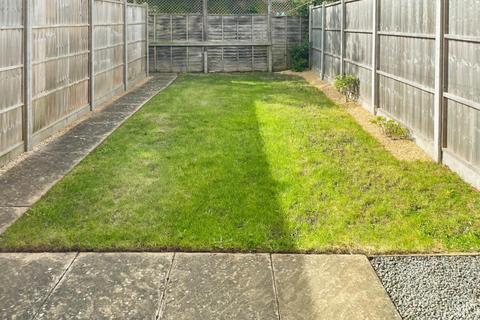 2 bedroom terraced house to rent, Carroll Close, Stratford-upon-Avon