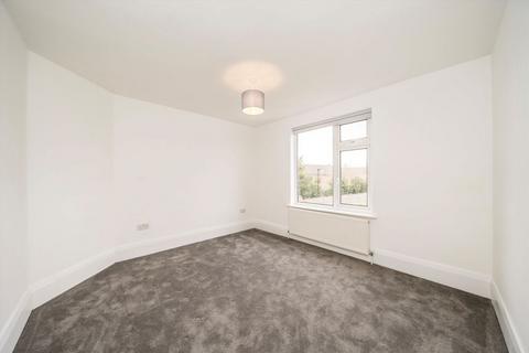 undefined, Great West Road, Hounslow TW5