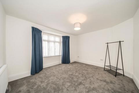undefined, Great West Road, Hounslow TW5