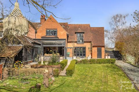 4 bedroom semi-detached house for sale, Epping CM16