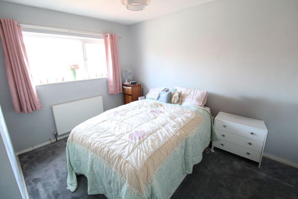 Bedroom 1.jpg