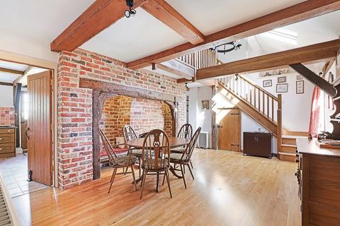 4 bedroom barn conversion for sale, Chelmsford Road, High Ongar, CM5
