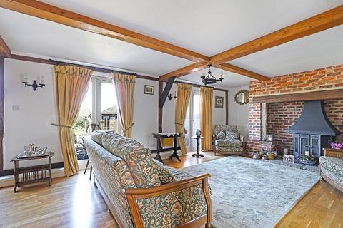4 bedroom barn conversion for sale, Chelmsford Road, High Ongar, CM5