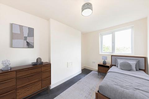 2 bedroom flat for sale, Fortess Road, London NW5