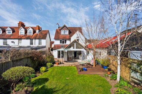 4 bedroom detached house for sale, Baring Road, Beaconsfield, HP9