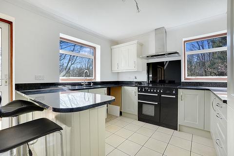 4 bedroom detached house for sale, Sheraton Court, Walderslade Woods, Chatham, ME5