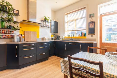 2 bedroom semi-detached house for sale, Moorhead Lane, Shipley, West Yorkshire, BD18