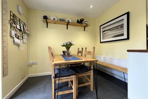 8 Douglas Gardens, Haydon Bridge, Hexham, NE47 6BS
