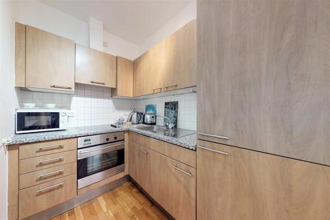 1 bedroom apartment for sale, Cathedral Court, London EC4V