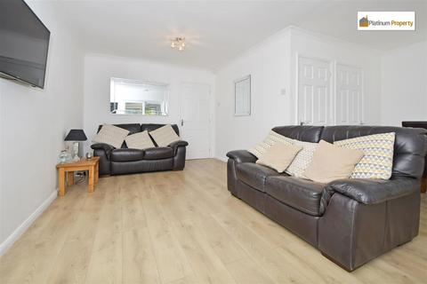19 Avion Close, Stoke-on-trent, ST3 7QP