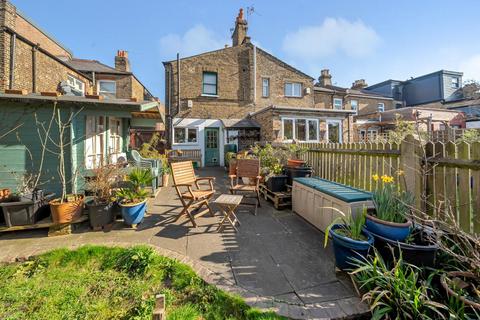 6 Trevelyan Road, London, SW17 9LN