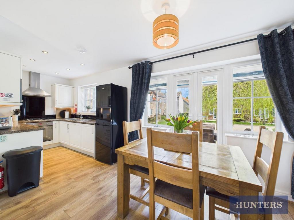 Dining/Kitchen
