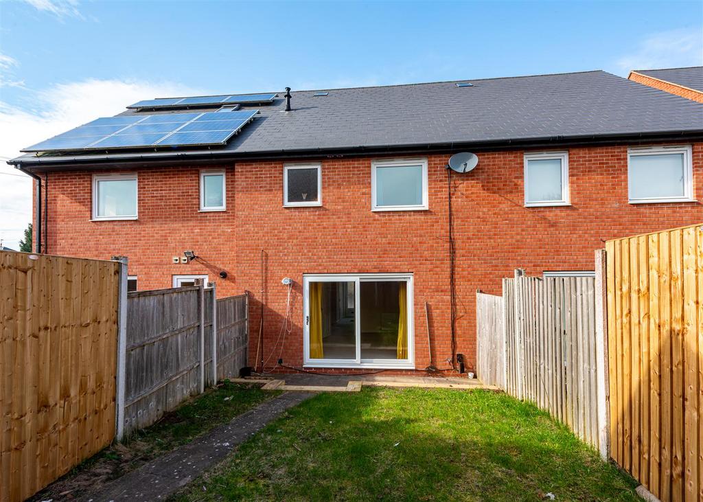30 Birchwood Road-garden3.jpg