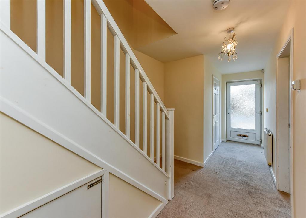 30 Birchwood Road-hall2.jpg