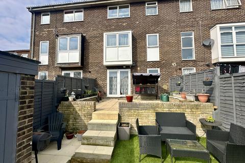 undefined, Iris Close, Ipswich IP2
