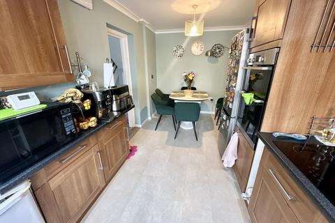 undefined, Iris Close, Ipswich IP2