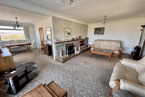 Bron Y Glyn Brynneuadd, Lower Brynamman, Ammanford, SA18 1TS