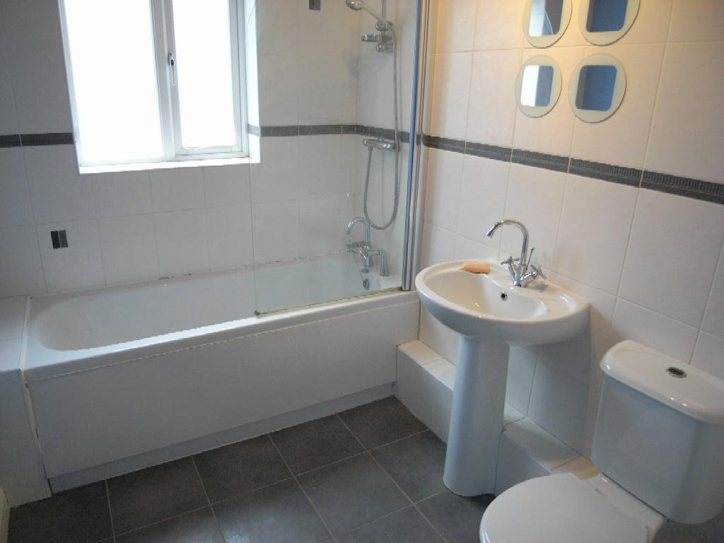 5 The Riverside Bath