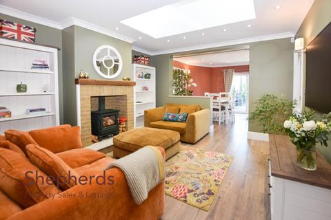 30 Dysons Close, Waltham Cross, EN8 8RL