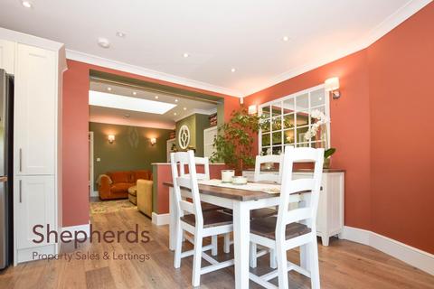 30 Dysons Close, Waltham Cross, EN8 8RL