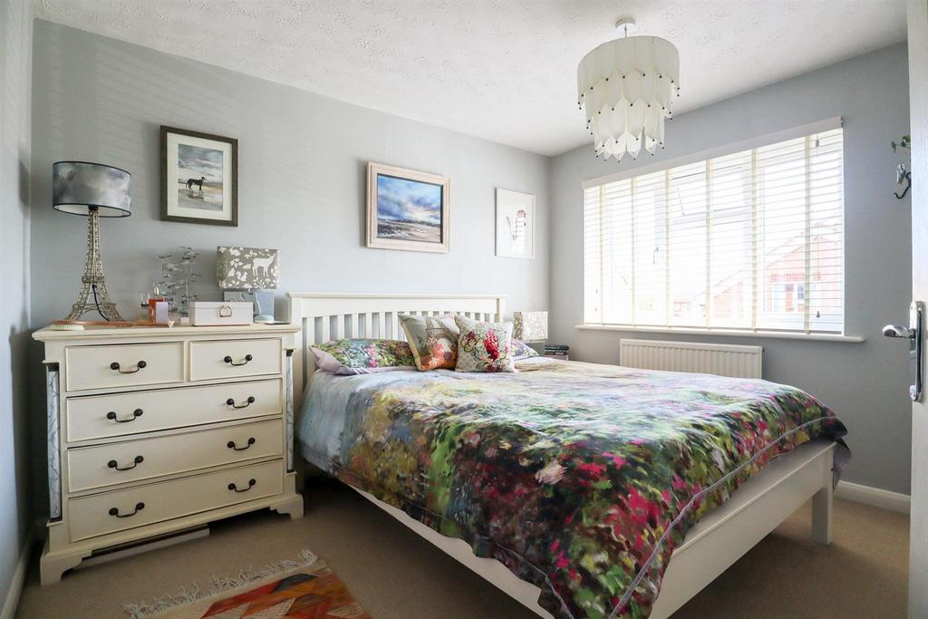 Bedroom 1.jpg