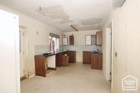 4 bedroom semi-detached house for sale, 2 Eastwood Avenue, March, Cambridgeshire, PE15 9ND