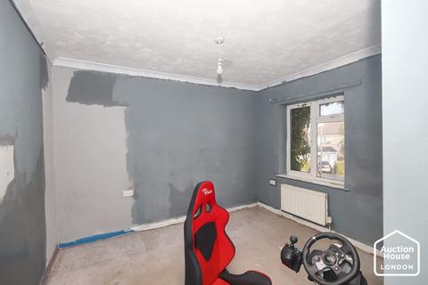 4 bedroom semi-detached house for sale, 2 Eastwood Avenue, March, Cambridgeshire, PE15 9ND