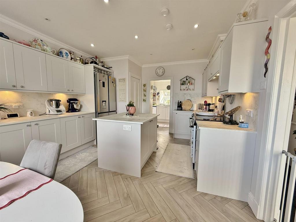 Kitchen from door