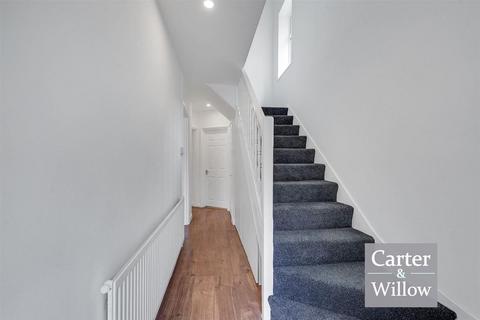 undefined, Goresbrook Road, Dagenham, Essex