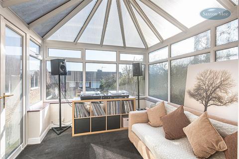 34 Ashurst Drive, Sheffield, S6 5LL