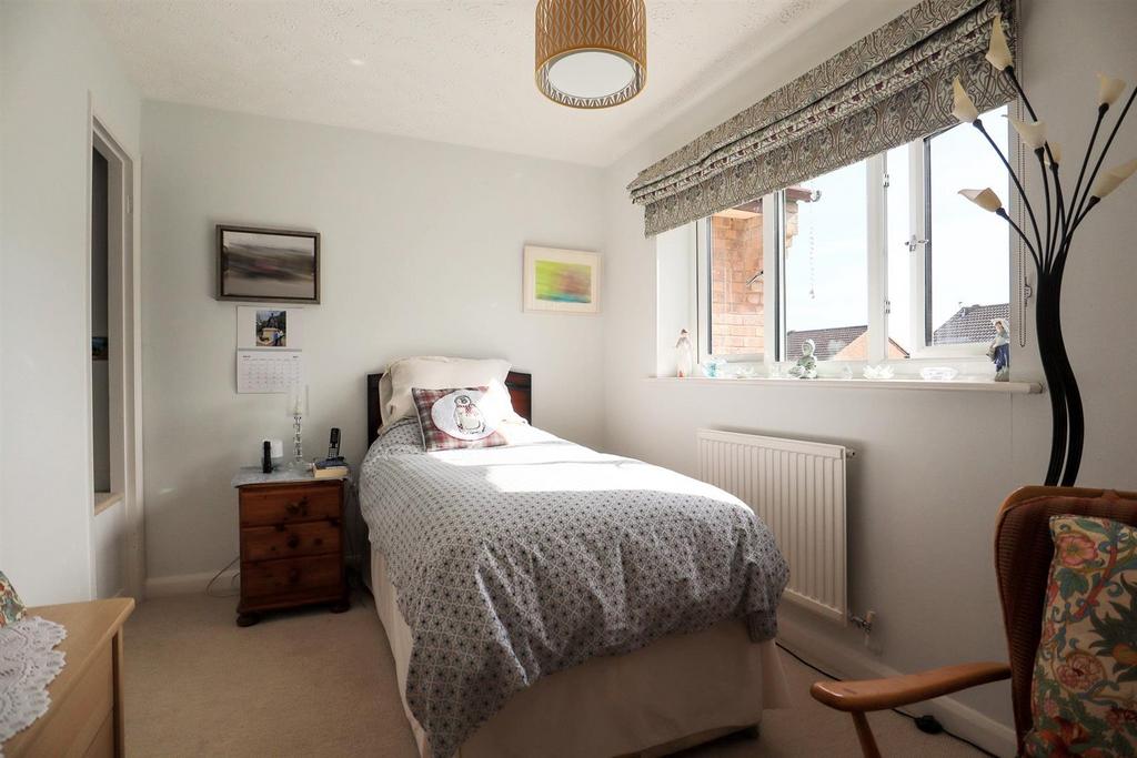 Bedroom 1.jpg
