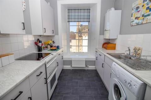 1d Towerdykeside, Hawick, TD9 9EA