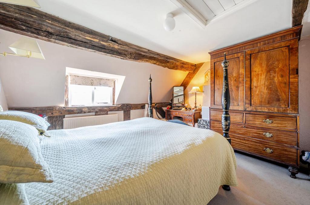 Bed1.JPG