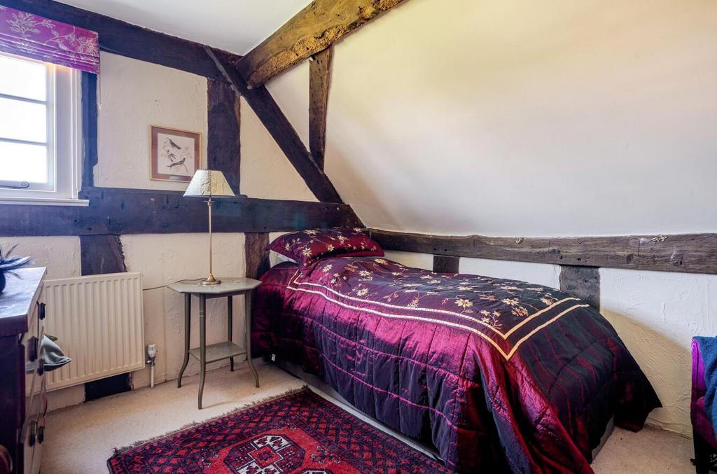 Bed3.JPG