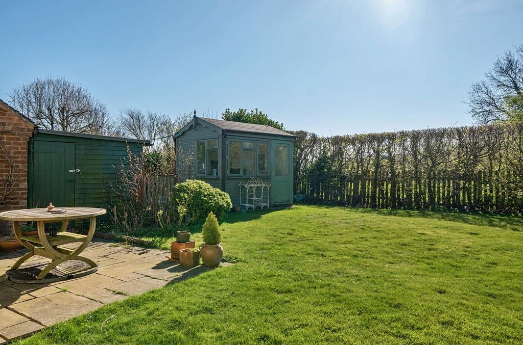 Summerhse.JPG