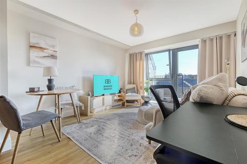 1 bedroom apartment for sale, William Hunter Way, Brentwood